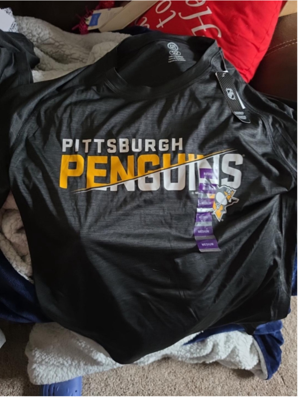 Pittsburgh Penguins NHL Black Performance T-Shirt New With Tags